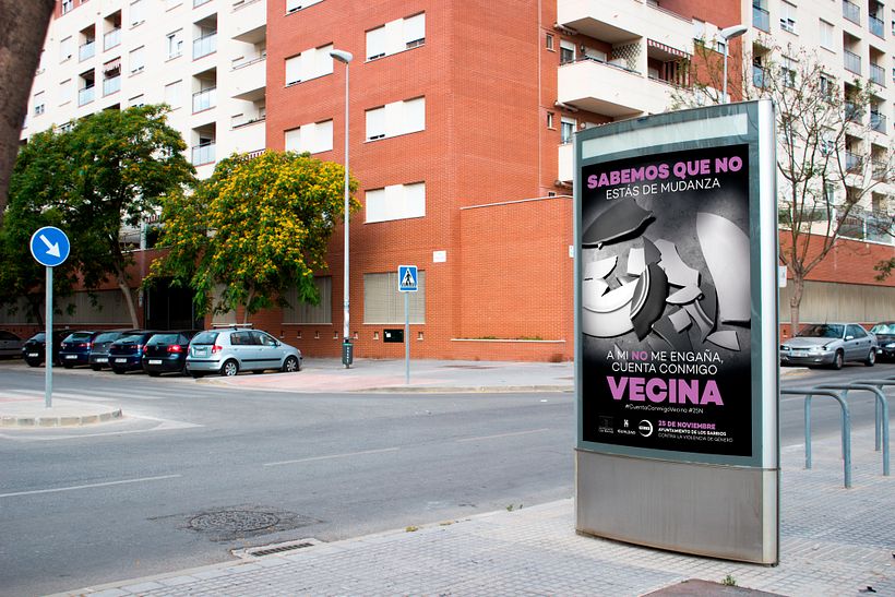 Mupi Sabemos que no estás de mudanza. Campaña 25N