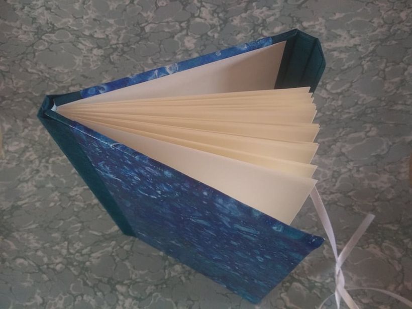 Carnet de croquis pour mon projet du cours : Reliure artisanale sans coutures 8