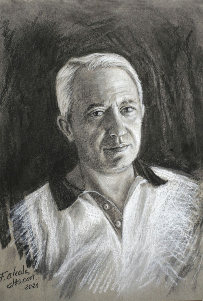 Mi Proyecto del curso: Retrato realista al carboncillo 1