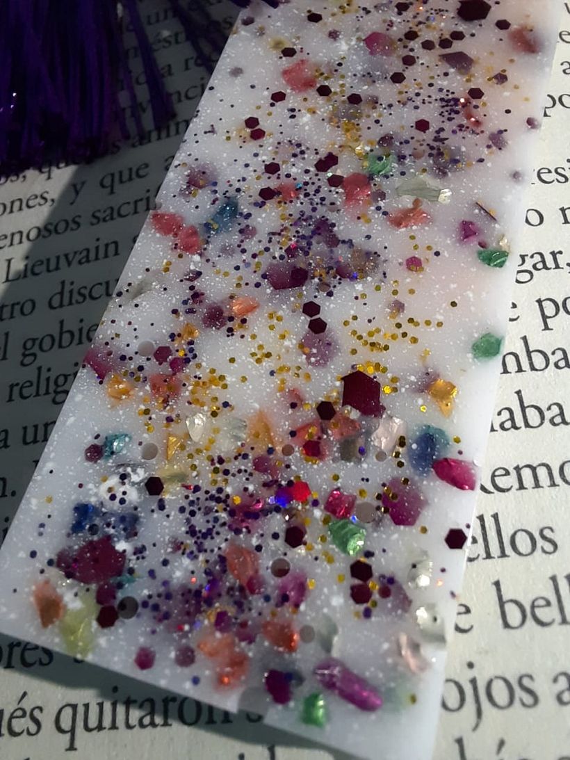 Mi Proyecto del curso: Diseño de joyería en resina 3