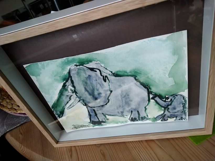 Tintensketch mit 🐘 gerahmt 