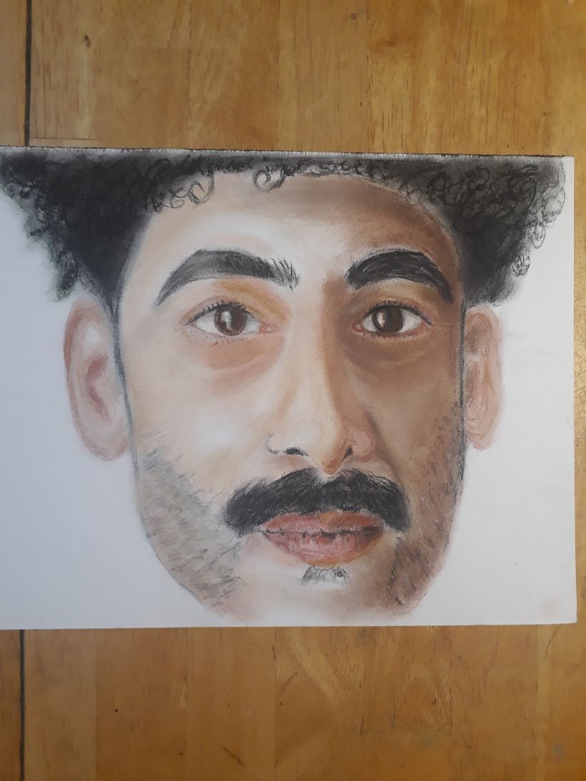Mi Proyecto del curso: Retrato realista al pastel tiza 3