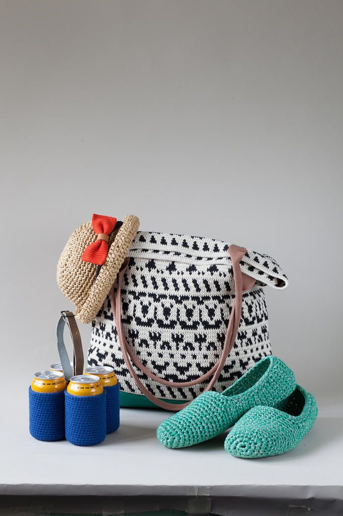 Virkkuri 3, virkkuutöitä kovaan käyttöön. Crochetterie, book 3. Nemo Kustannus 2015. 3