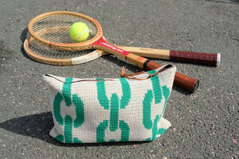Chain bag. 