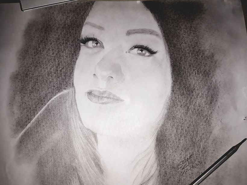 Mi Proyecto del curso: Retrato realista con lápiz de grafito 1