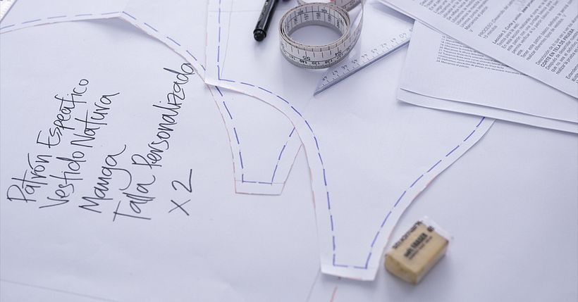 Descubre qué es el patrón, la silueta y el volumen en diseño de moda. 