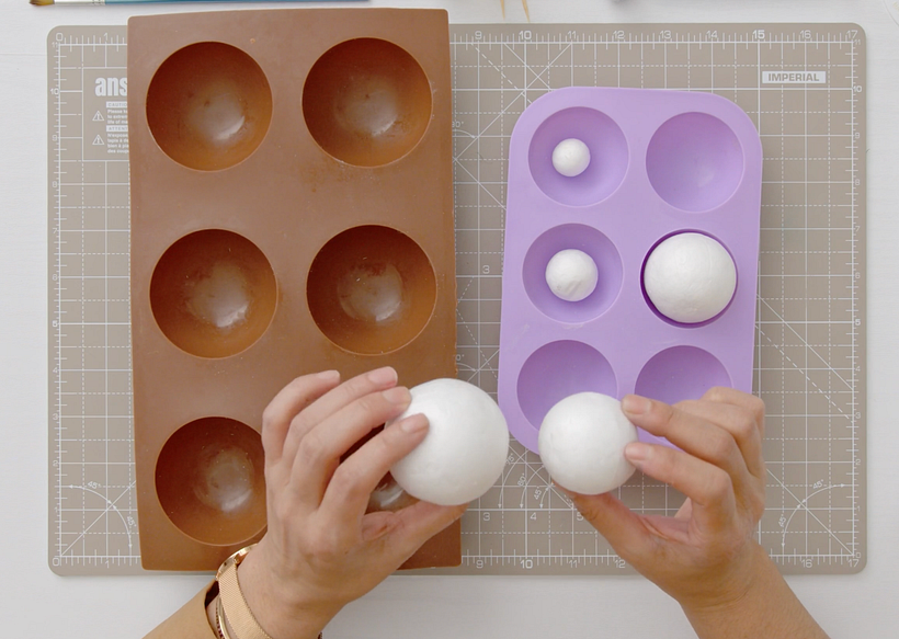 Polystyrene balls, in different sizes.