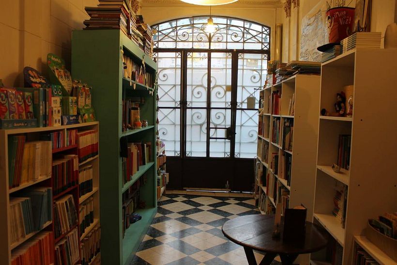 La librería funciona en el garaje de nuestra casa