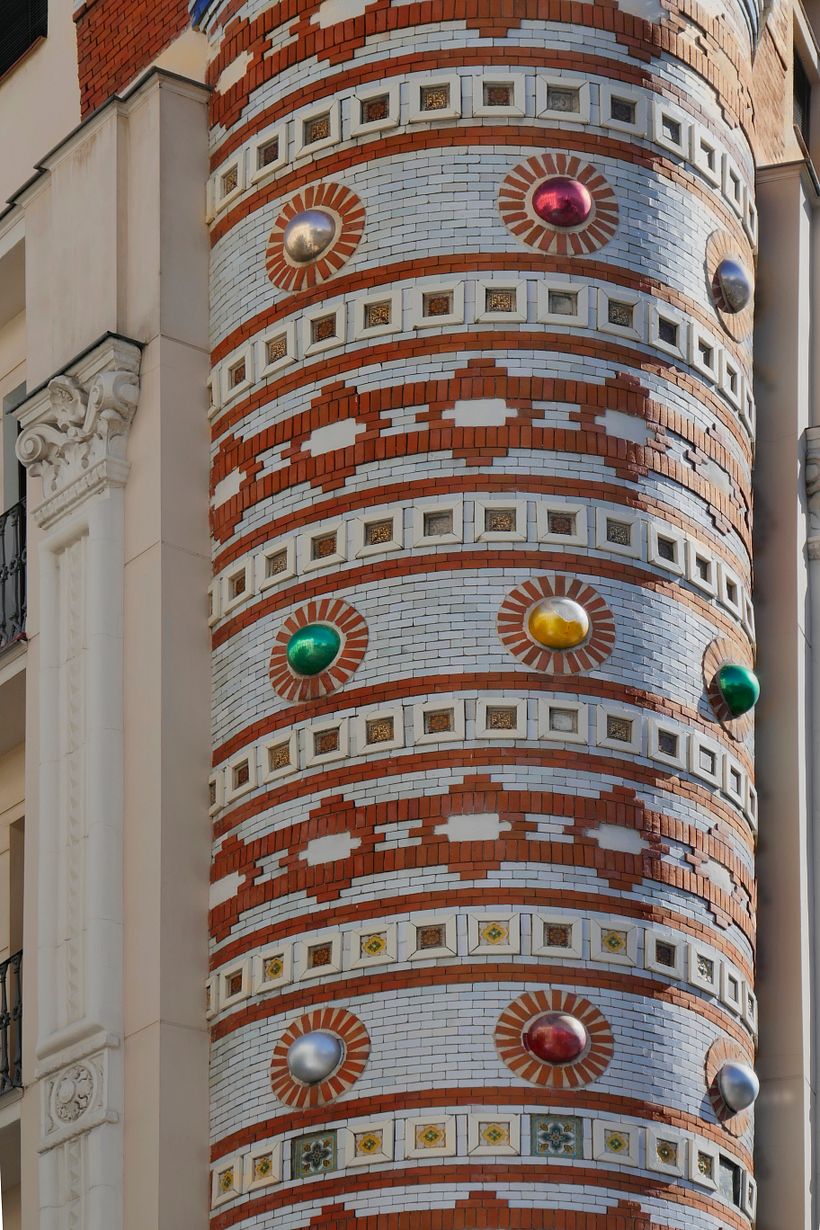 Foto 11. Casa de las Bolas. Detalle del torreón oeste.