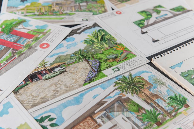 Un ilustrador de arquitectura trabaja en estrecha colaboración con un arquitecto.