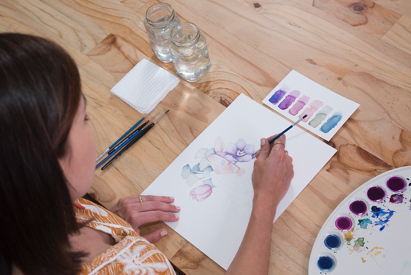 Cristina Cilloniz adding color to her sketches.