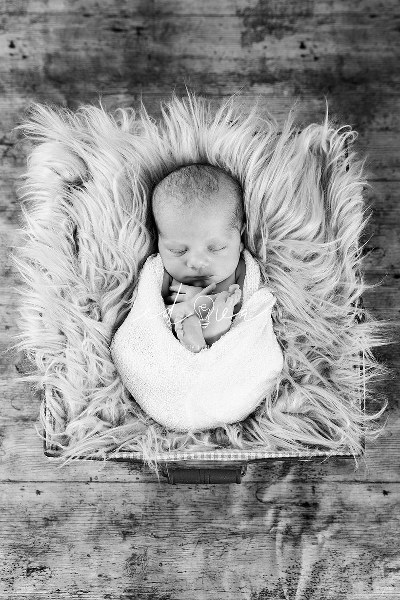 Mi Proyecto del curso: Introducción a la fotografía newborn 11