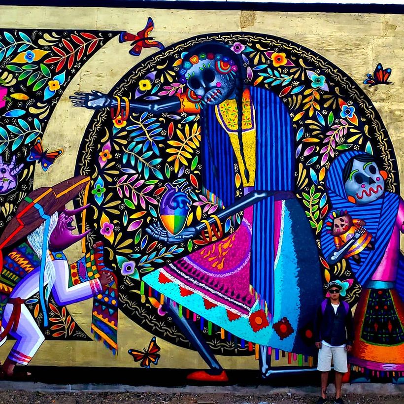 Spaik rescata el folklore mexicano y las tradiciones prehispanas.