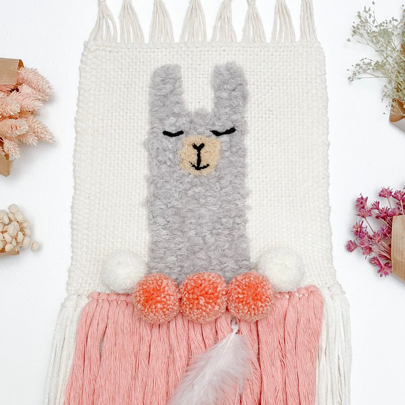 Tapiz decorativo bordado Llama  6