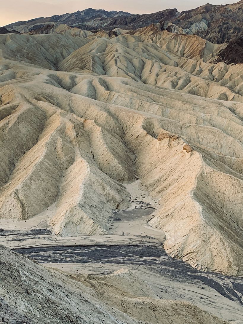 Zabriskie point, broderie à la main sur toile 2