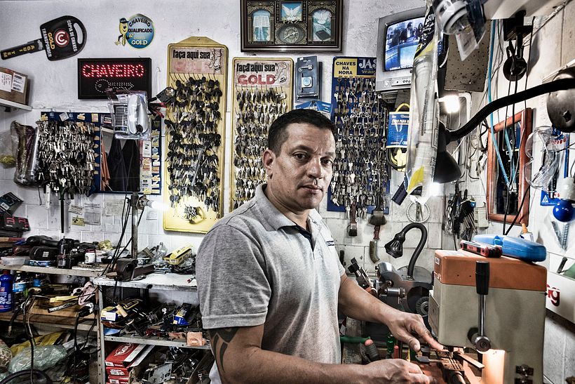 Carlos, chaveiro na cidade de São Paulo.