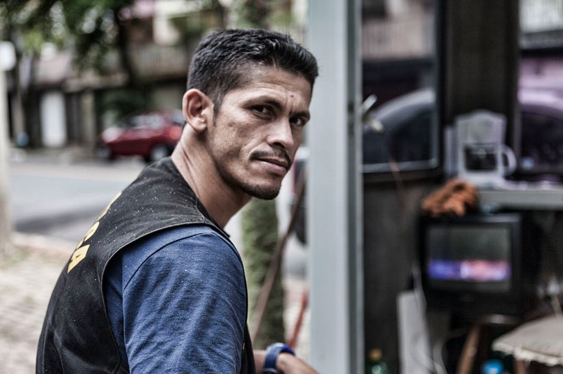 Luis, segurança de rua No Alto dos Pinheiros em São Paulo.
