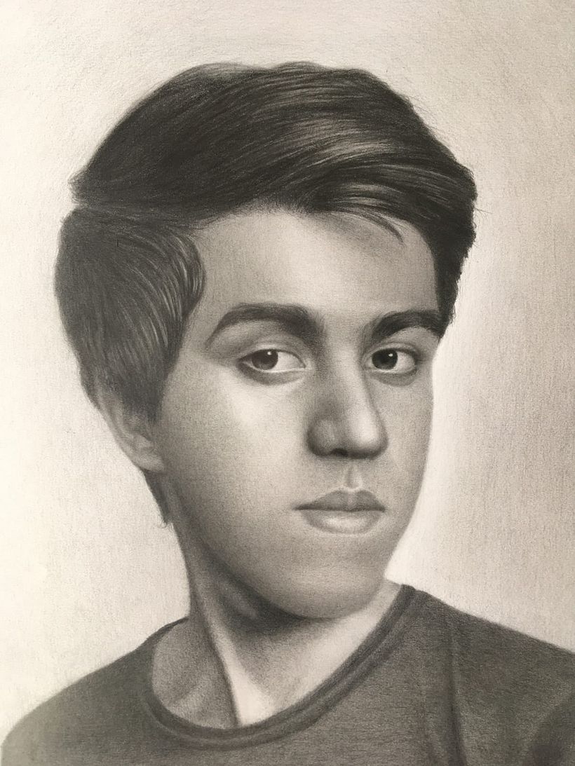 Mi Proyecto del curso: Retrato realista con lápiz de grafito 2