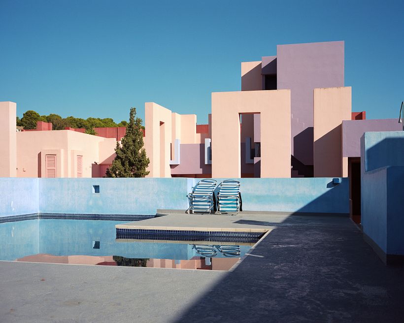 Kırmızı Duvar  12