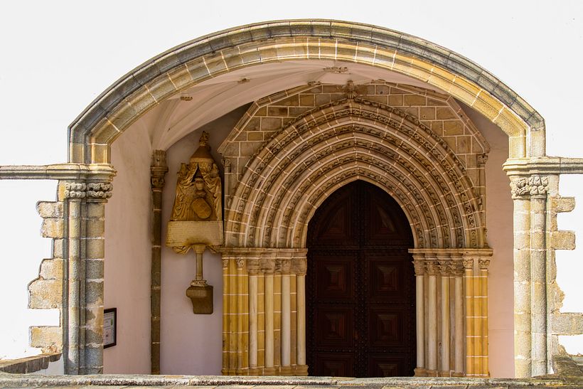 Évora