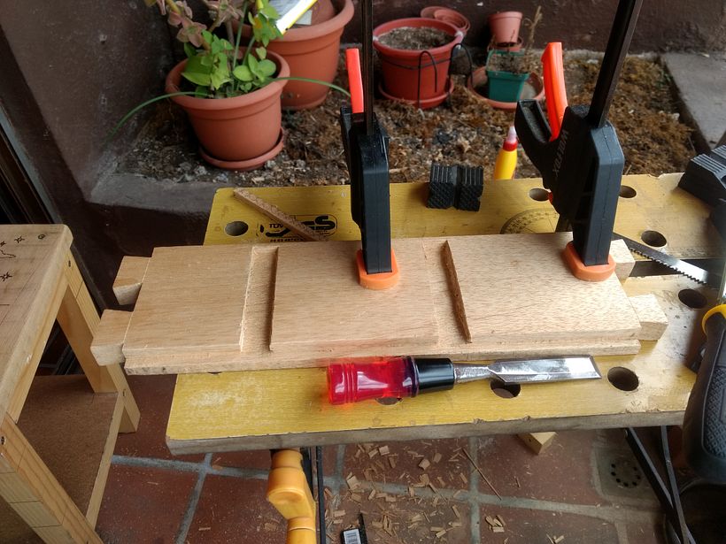 Mi Proyecto del curso: Ebanistería: construcción de muebles con herramientas manuales 33