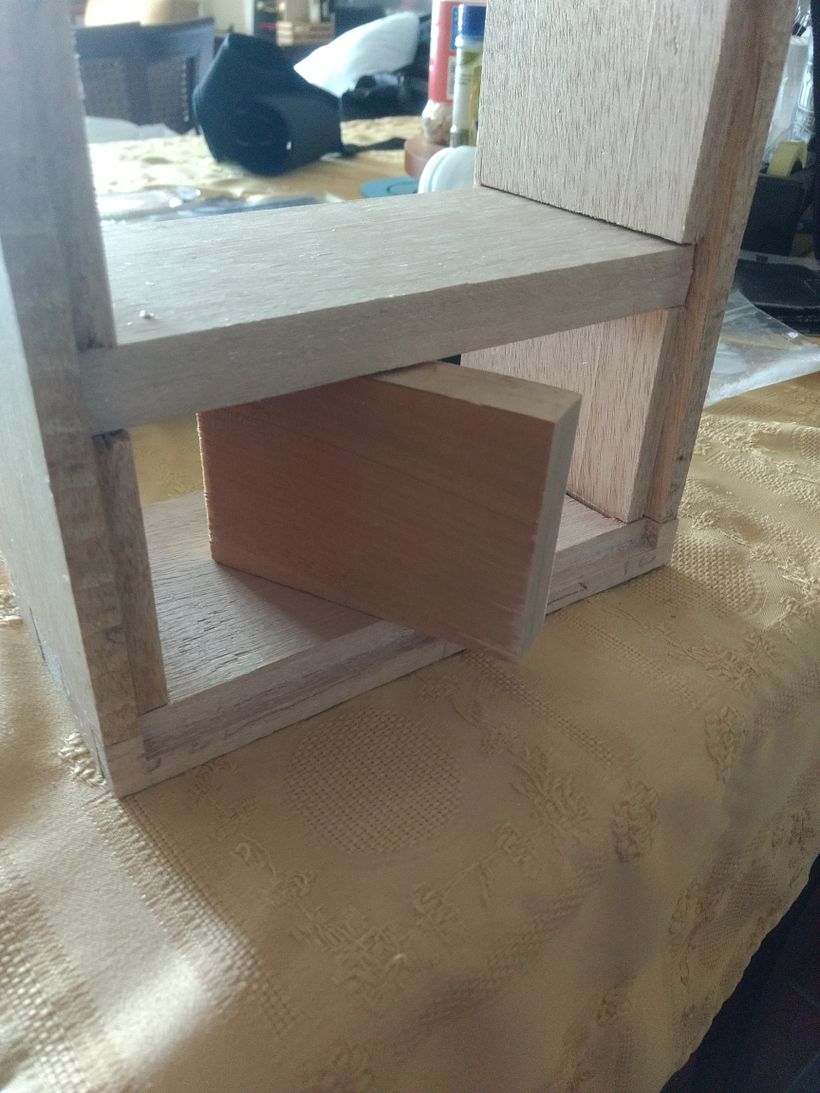 Mi Proyecto del curso: Ebanistería: construcción de muebles con herramientas manuales 50
