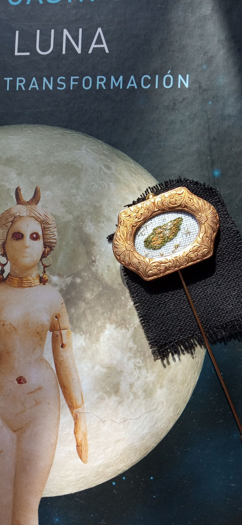 Mi Proyecto del curso: Bordado en miniatura: crea joyas textiles 5