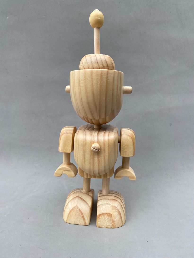 Posterior JAMIU robot de madera