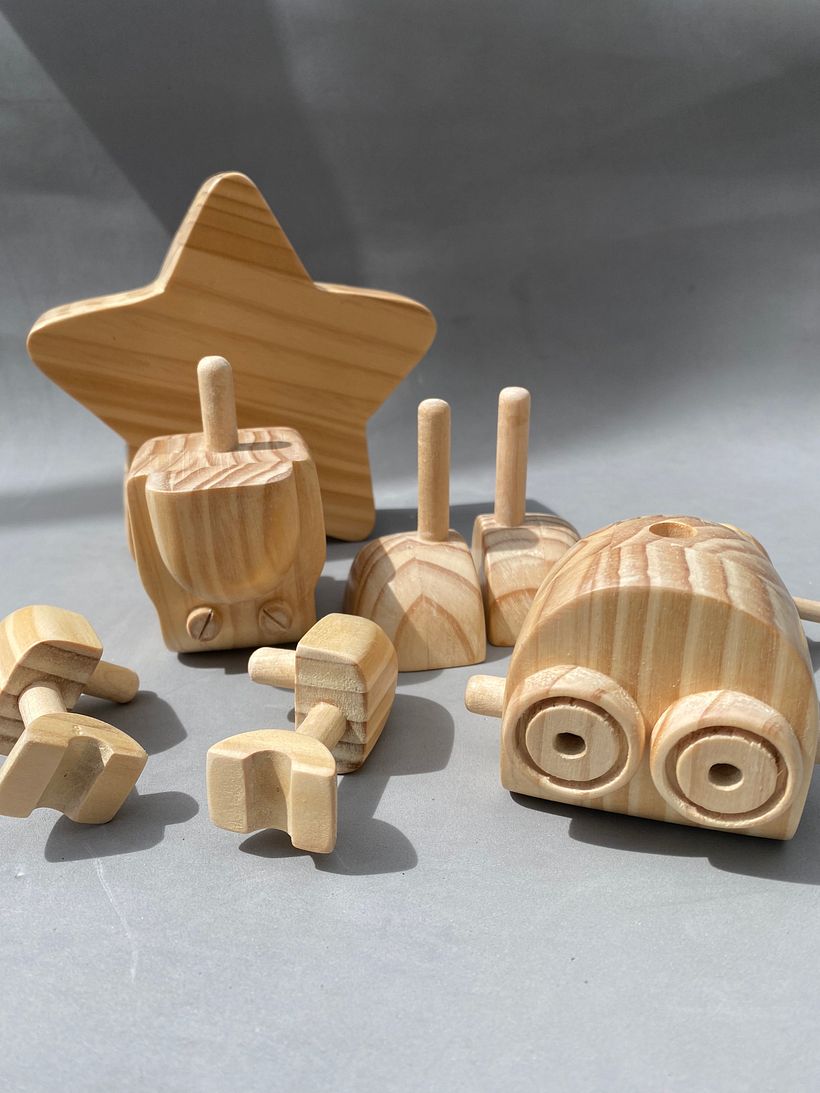 JAMIU robot de madera desarmado