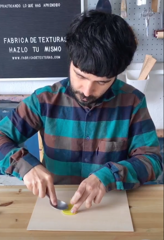 Estampado con cuchara.