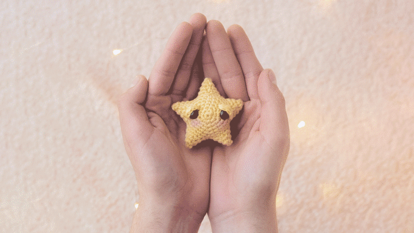 Discover the materials needeed to create your amigurumi with Príncipe del Crochet.