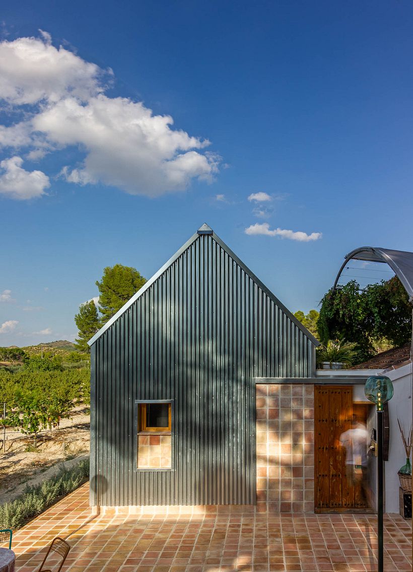 Ampliación de bodega familiar por meeecarquitectos_Mi Proyecto del curso: Inmersión en la fotografía de arquitectura_ 13