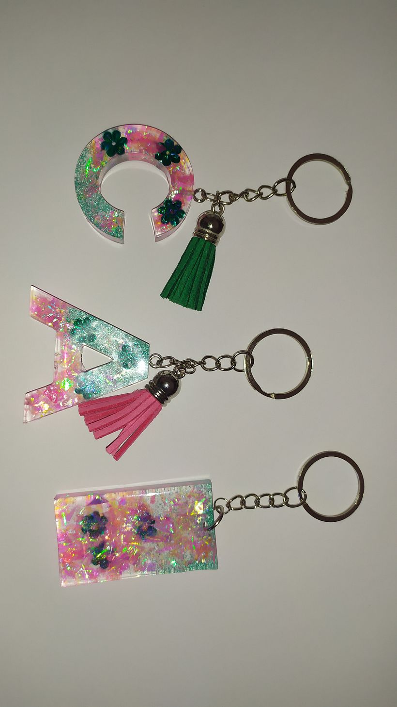 Mi Proyecto del curso: Diseño de joyería en resina 4