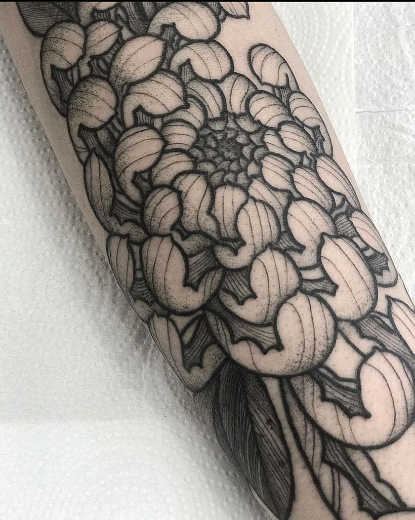 Com essa tatuagem que fiz no meu irmão, nasceu uma vontade de aprender mais sobre o mundo das flores