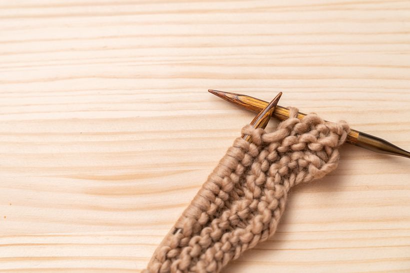 Carmen recommends using wooden needles.