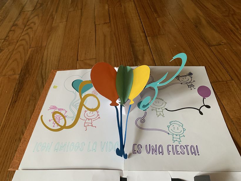 Mi Proyecto del curso: Técnicas avanzadas para la creación de libros pop-up 5
