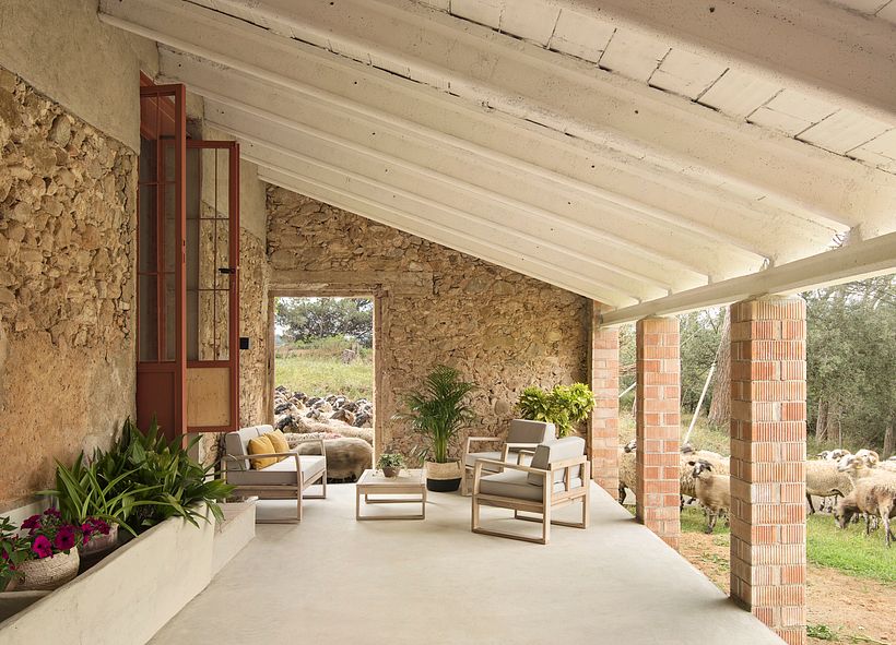 Stal omgebouwd tot veranda. Foto: Del Rio Bani