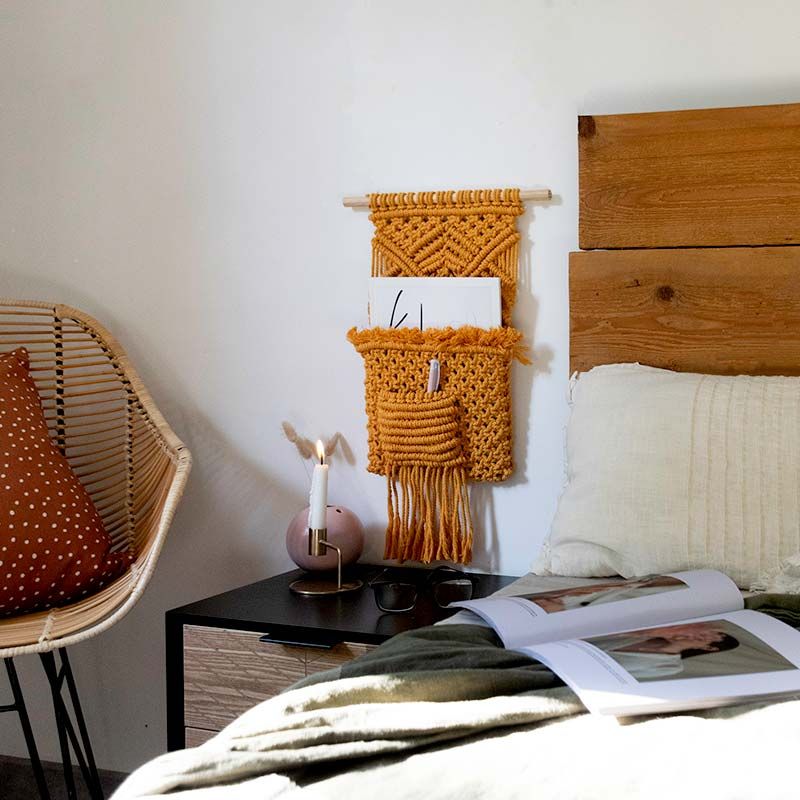 REVISTERO DE PARED CON BOLSILLO 2