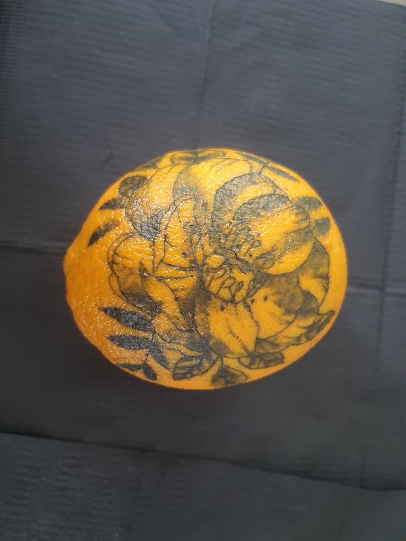 Mein Abschlussprojekt. Es ist so ungewohnt auf eine Orange zu stechen. Aber man gewöhnt sich schnell daran. 