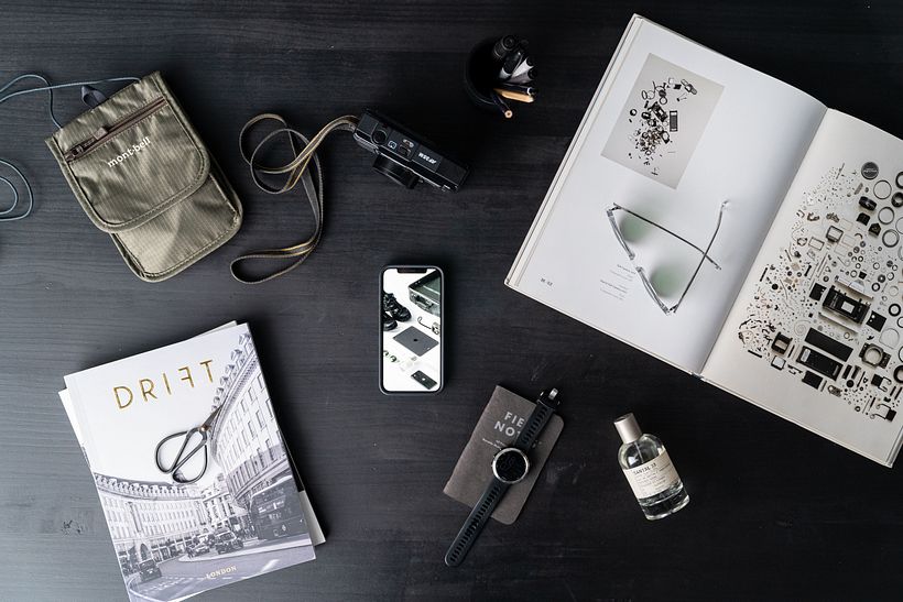 El flat lay se impone como el estilo del momento, ideal para presentar productos.