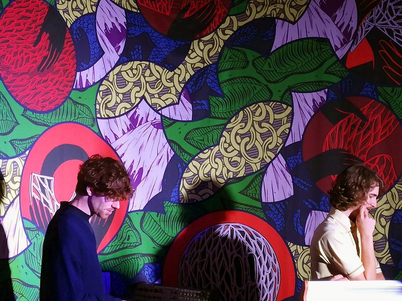 Tissu de fond de scène pour la tournée "Front Row" 2019-2020