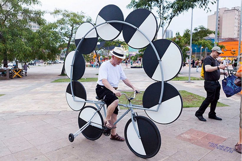 Bicicloptica, intervention in the Largo da Batata square, São Paulo.