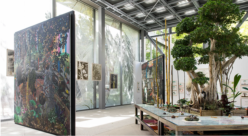 La muestra Trees incluye 200 obras de arte de más de 30 artistas. Foto: VOISIN Thibaut para Fundación Cartier.