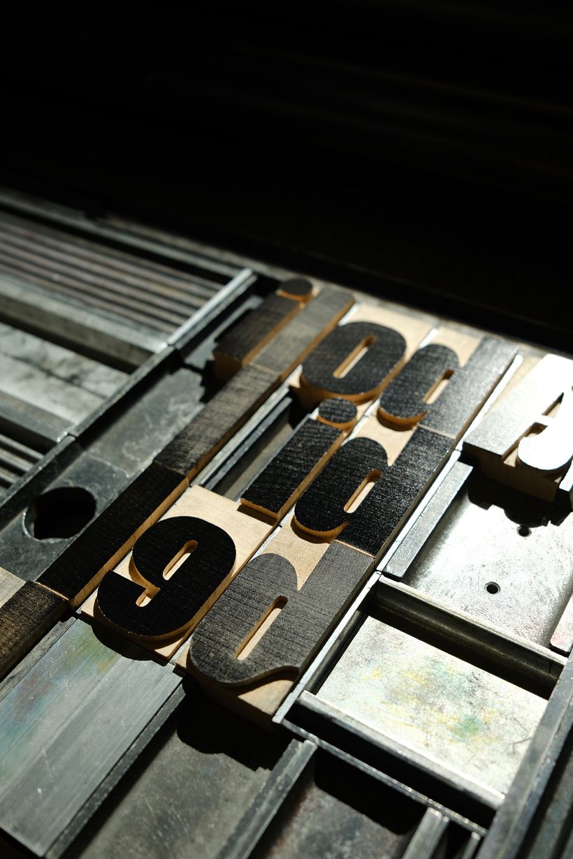 Megh - Wood typeface - Projektowanie graficzne