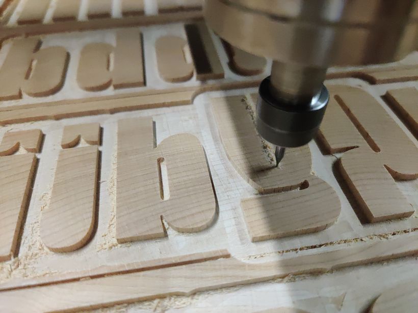 Megh - Wood typeface - Projektowanie graficzne