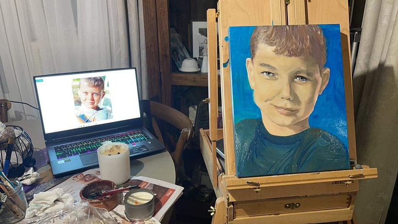 I painted the photo of the painting in photo shop screen shot the images with the colour pallet, original photo and changes 