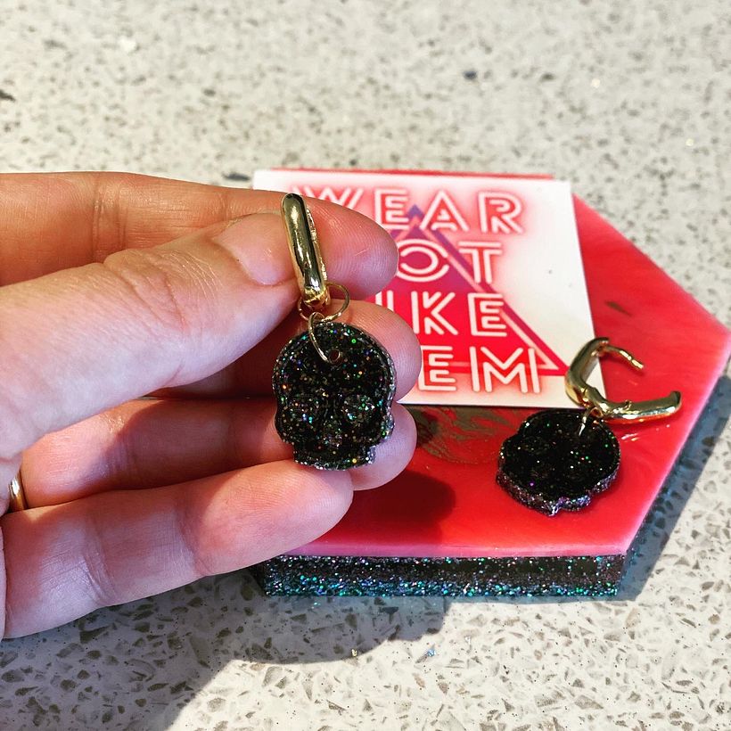 My project in Resin Jewelry Design course 6