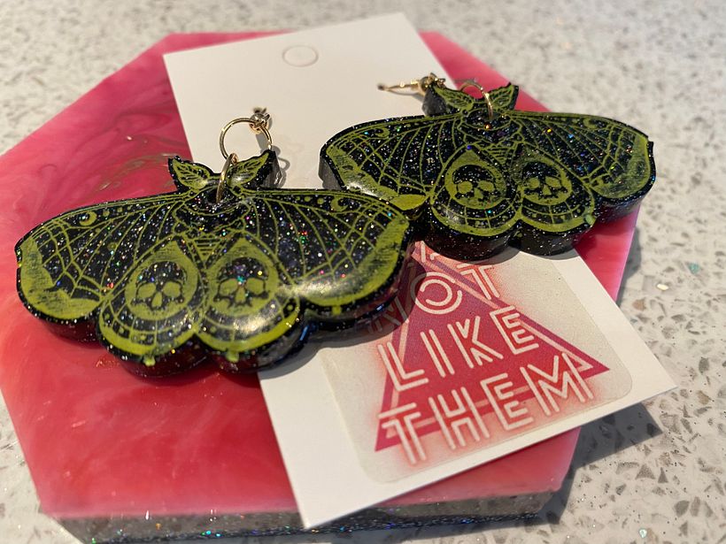 My project in Resin Jewelry Design course 11