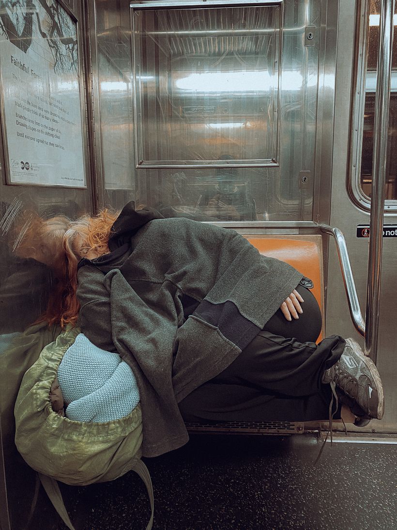 Front of Me. People living in New York. 10