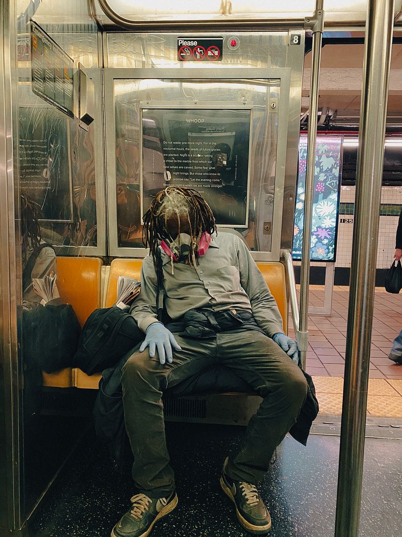 Front of Me. People living in New York. 13